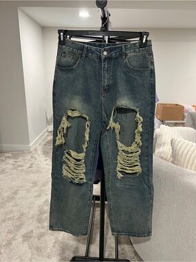 Women's Distressed Blacked-Washed Ripped Jeans